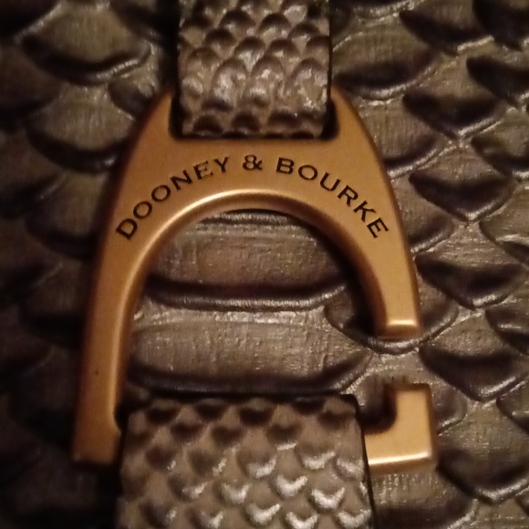 Dooney&Bourke purse - Picture 2 of 9